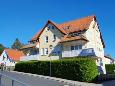 Modernisierte 3-Zimmer-Wohnung mit Balkon in Kurort Hartha