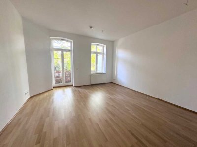 ZENTRUM SÜD - Sanierte 2-Raumwohnung mit Balkon und Gartenanteil ab 01.07.2026!!!