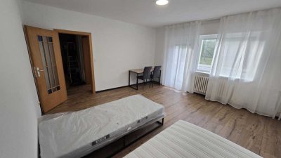 WG 22qm möbliertes Zimmer mit eigenem Balkon - Spandau