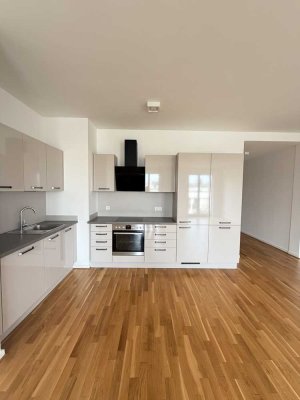 Zentral Wohnen: 4-Raum-Wohnung mit EInbauküche und Balkon