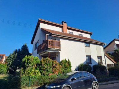 Freistehendes Einfamilienhaus mit Garage in Hagenbach