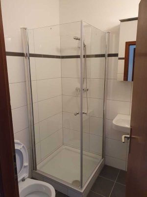 Gut gelegene ruhige Wohnung mit Sauna und Pool