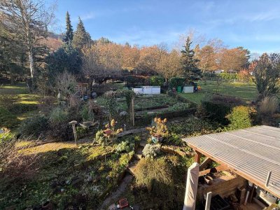 Große Maisonettewohnung (135 qm) in Top-Halbhöhenlage * 3 Balkone * 2 Garagen * Garten