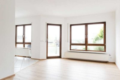 Helle 4,5-Zimmer-Wohnung mit Balkon und EBK in Leingarten