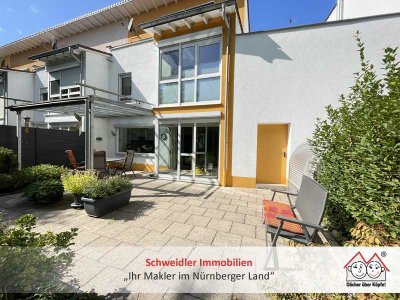 Baujahr 2000 trifft rund 160 m² Wohnfläche - Reiheneckhaus mit Carport in Rückersdorf-Strengenberg