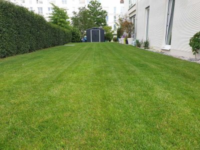 Riedberg: 4-Zimmer-Gartenwohnung mit Haus-Charakter, 118 m², 180 m² Privatgarten | provisionsfrei