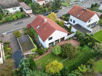 Attraktives Einfamilienhaus mit Garage in Weiherhof - Wohnen und Arbeiten unter einem Dach !!!