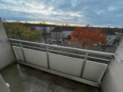 **Besichtigung: Sa., 27.09.25 um 13:30 Uhr** Sonnige Balkon-Whg nahe Marienberg!