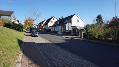 möblierte und helle Wohnung in Vellmar mit Garten
