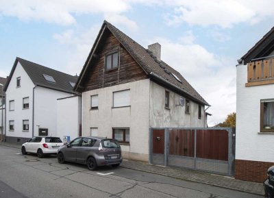 Ausbaupotential im 2-Familienhaus auf großem Grundstück in Riedstadt-Crumstadt