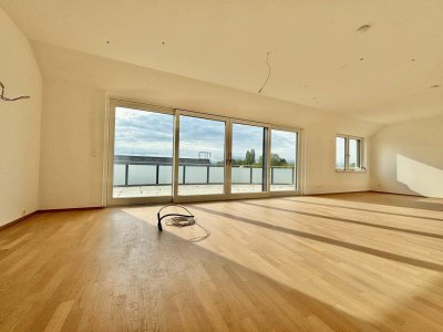 VERLIEBEN SIE SICH! LUXURIÖSE TRAUMFAMILIEN- ODER ALTERSWOHNUNG MIT TERRASSE UND ZWEI GARAGENPLÄTZEN