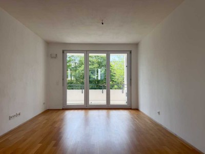 Neuwertige 2-Zimmer-Wohnung mit Balkon und Tiefgaragenstellplatz