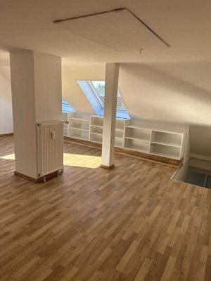 Erstbezug nach Sanierung: schöne 2,5-Zimmer-Wohnung mit Balkon in Mainaschaff