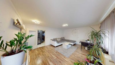 Schöne 4 Zimmer Wohnung mit 2 Balkonen in Würtingen