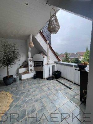 MAISONETTE-WOHNUNG MIT DACHTERRASSE UND GARTENNUTZUNG IN HIST. VILLA - INKL. CARPORT UND PARKFLÄCHE