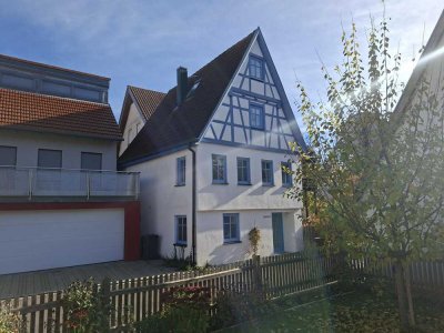 Renoviertes Fachwerkhäuschen mit viel Charme in idyllischer Lage sucht neue Eigentümer !