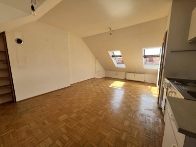 Jakomini/Steyrergasse - Charmante Eigentumswohnung mit Blick auf Schlossberg - Ideal für Eigennutzer oder Anleger