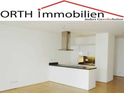 4 Zimmer Whg. mit EBK, 2 Bädern, Fußbodenheizung und Terrasse - ruhige und zentrale Lage.