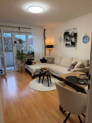 Schöne 2-Zimmer-Wohnung mit Balkon ins Grüne – Nachmieter gesucht frühestens zum 01.02.2026