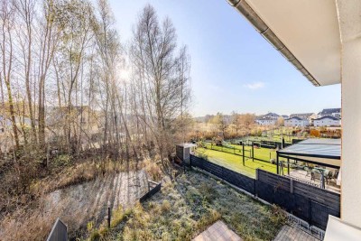 Doppelhaus mit Traumblick, Terrasse und Garten am Teich in Bestlage von Bestensee