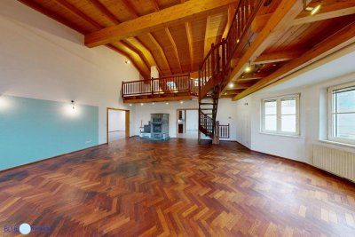 2115 Ernstbrunn, Einfamilienhaus mit 213m² Wfl., Wohnsalon, Galerie, Gesamtnutzfläche 343m², Garten, Terrasse, Pool, KFZ Stellplätze, Kaufpreis € 449.000,--