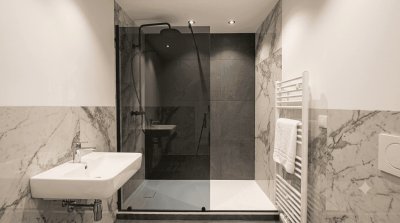 Erstbezug nach Generalsanierung: Helle 4-Zimmer-Dachgeschosswohnung in zentraler Lage von Telfs (Provisionsfrei !)