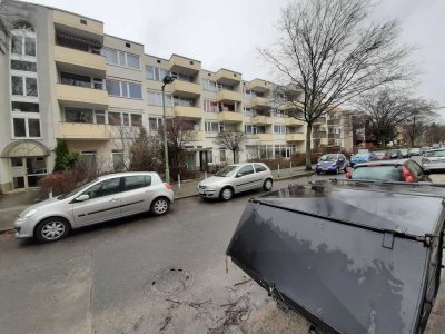 2 Zimmer Wohnung mit Balkon in ruhiger, Tempelhofer Lage zu vermieten