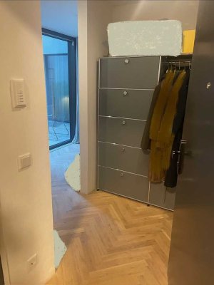 Neuwertig von Privat:luxuriöses 2-Zimmer-Stadthaus  (55qm)mit 20qm Atrium-Terrasse in Schwabing-West