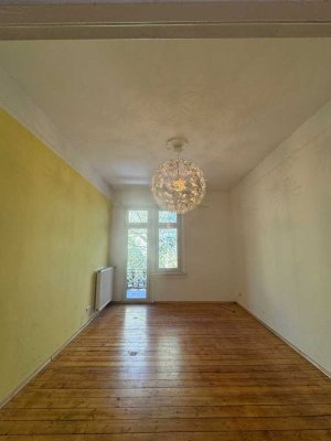 Helle 3-Zimmer Altbau-Wohnung mit Balkon in Wiesbadner Westend