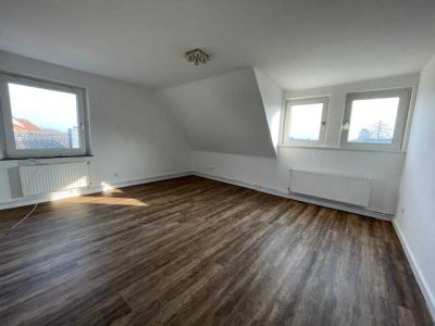 Erstbezug: Ansprechende 4-Zimmer-DG-Wohnung in Diekholzen
