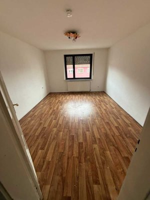 Zentral Wohnen mit Balkon