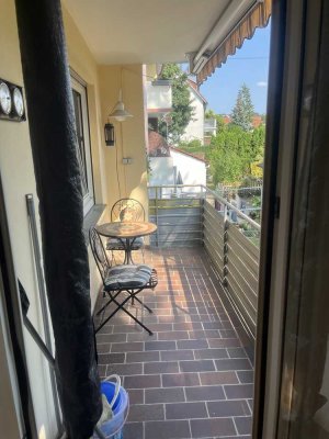 Attraktive 3-Zimmer-Wohnung mit Balkon und Einbauküche in Stuttgart