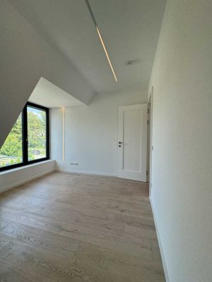 Neuwertige DHH mit bulthaup EBK in Grünwald