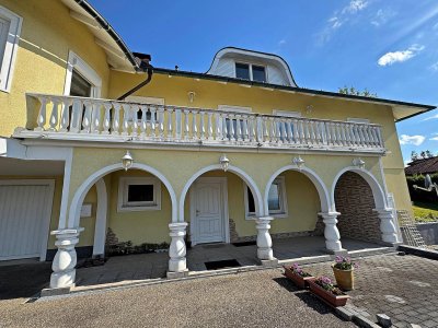 GROSSES ZWEIFAMILIENHAUS MIT BLICK AUF PASSAU