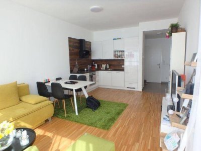 Moderne 2-Zimmer Wohnung mit Lift, Loggia und Garagenplatz