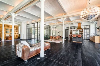 Exclusive loft in a historic factory building on the sought-after Maybachufer in Berlin Neukölln-Kre