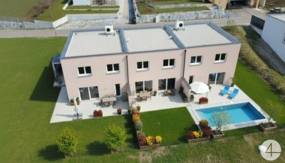 ERSTBEZUG modernes Eckreihenhaus am Südhang