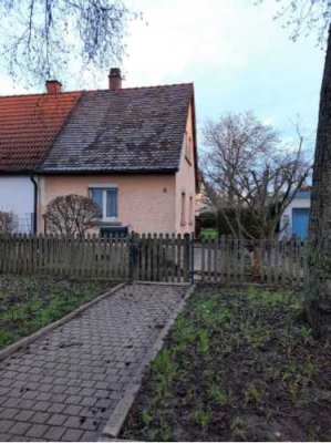 Kleine Doppelhaushälfte zu Verkaufen (Bieterverfahren)
