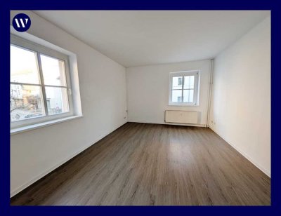 **DEIN NEUES ZUHAUSE in der östlichen Altstadt** Helle 2-Zimmer-Wohnung mit Tageslichtbad