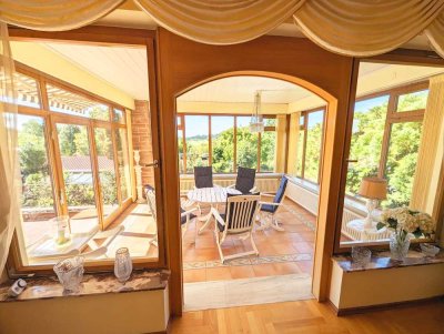 Stilvolle Villa mit großem Grundstück & Schwimmhalle | 14 Zimmer, 4 Bäder im Raum Backnang