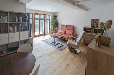 Attraktive 3-Zimmer-DG Wohnung + separates Arbeitszimmer gegenüber vom Kartausgarten in Südstadt