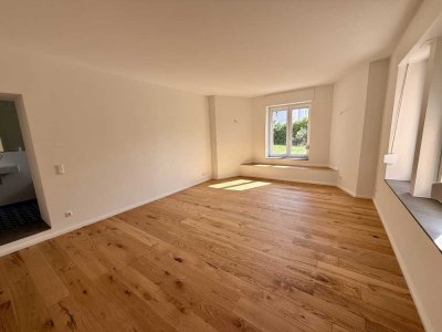Kernsanierter Altbau, Wohnen oder Gewerbe,  2-Zimmer Wohnung, EBK, Gartenzugang, gefragte Lage