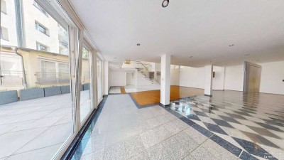 BIETERVERFAHREN* BEZUGSFREIE, renovierte 4 ZKB mit Terrasse nähe Wasserturm | inkl Stellplatz