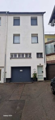 Reiheneckhaus zentral in Weinheim