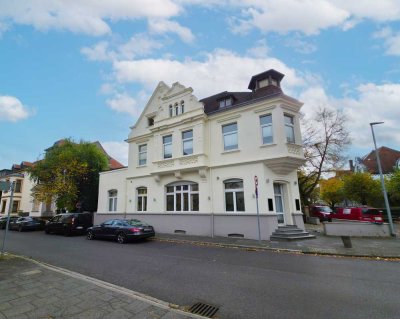 Exklusiv Mieten: 3-Zimmer-Wohnung in
charmanter Jugendstilvilla