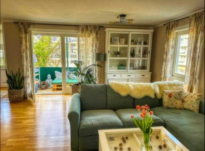 Stilvolle, gepflegte 2-Zimmer-Wohnung mit zwei Balkonen und Einbauküche in St. Zeno/Bad Reichenhall