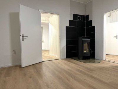 Frisch (teil-)renovierte 3-Zimmer-Wohnung mit EBK in Nortorf