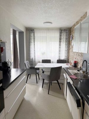 Landau: 3ZKB Wohnung im erhöhten Erdgeschoss mit 2 Kellerräumen