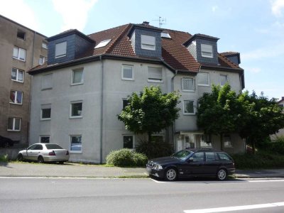 Moderne  helle 3,5 R.-Wohnung mit Balkon in ruhiger Lage!