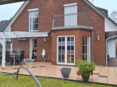 Geräumiges 4-Zimmer Haus +DG  in Hamburg-Bekassinenau